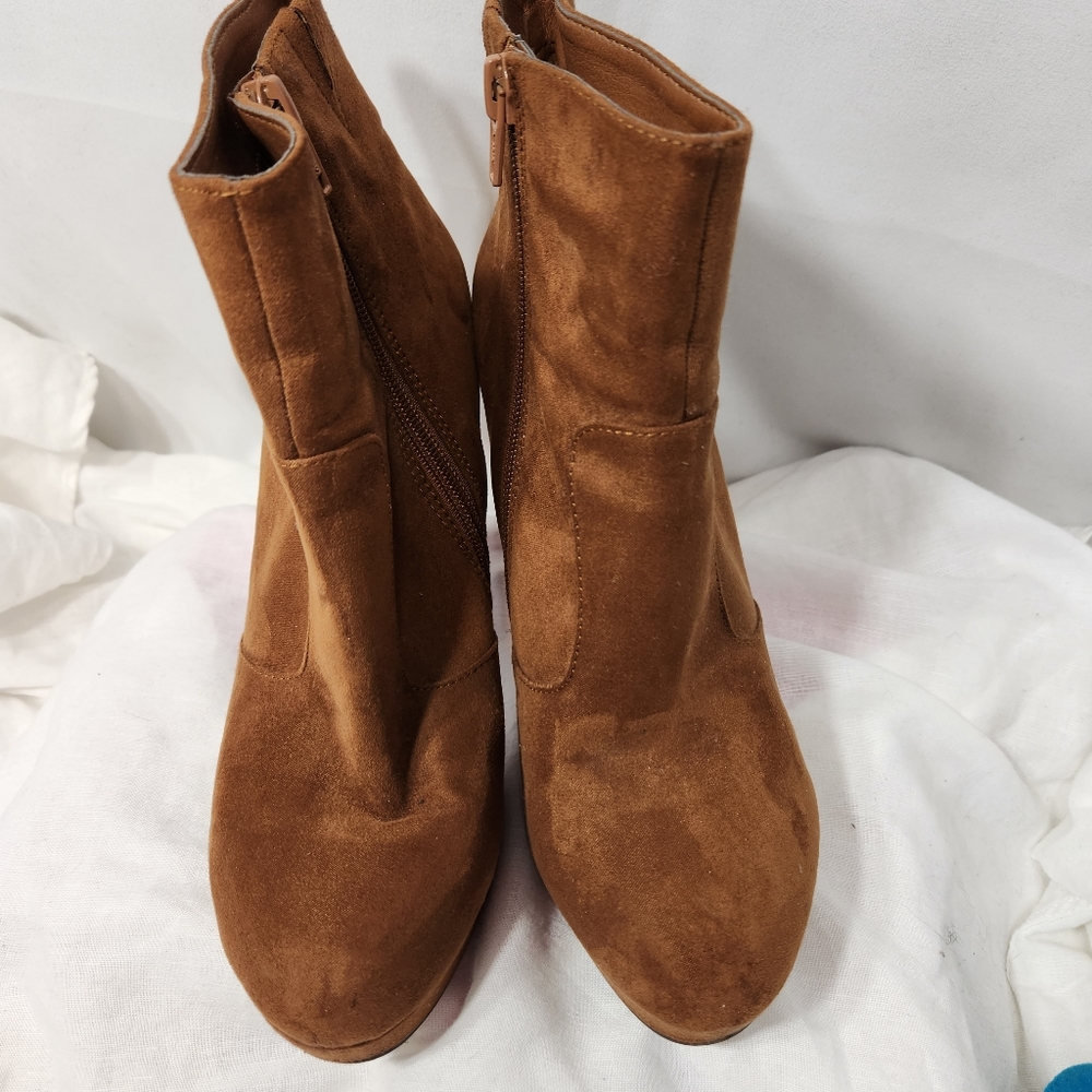 Mossimo Supply Co. Brown Faux Suede Platform Ankle Boots Size 7-1/2